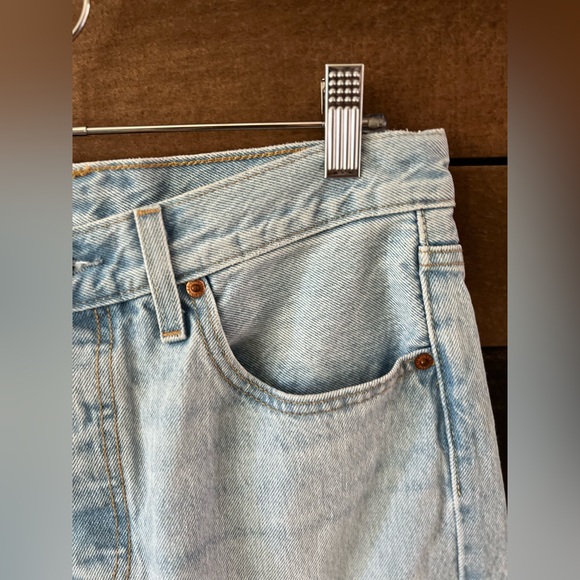 Levi’s 501® 150th Anniversary Light Wash Jeans – Floral Patched Knee – W28 L30 - Picture 5 of 15